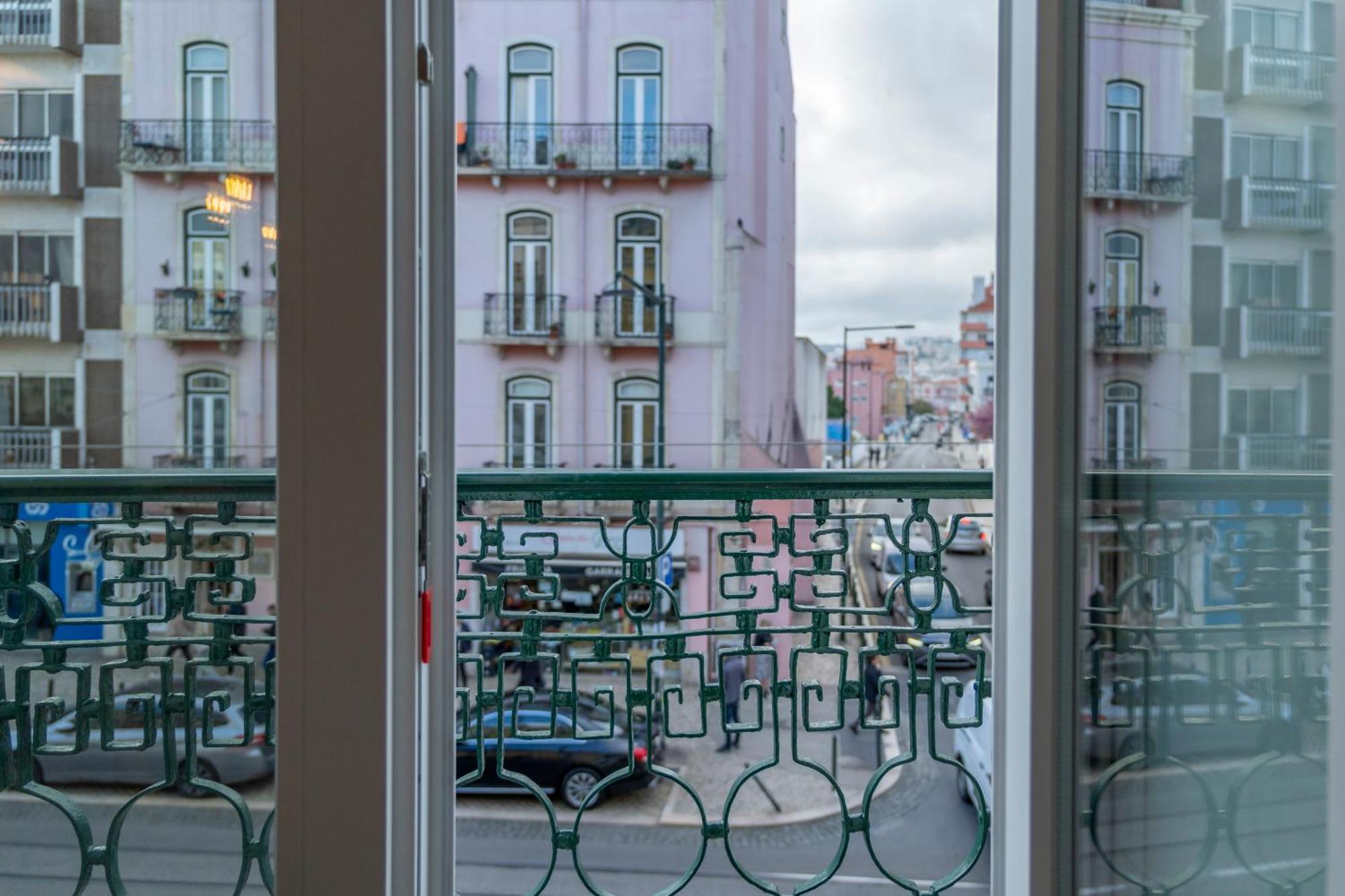 Superb Apartments Overlooking Graca In Lisboa Eksteriør bilde
